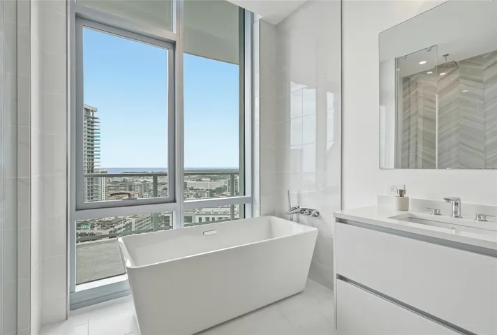 Beautiful Southeast views while you unwind after a long day.