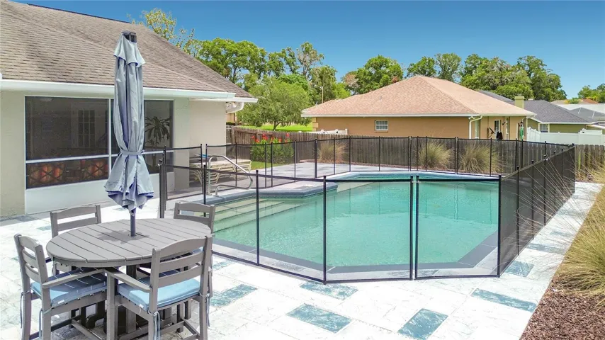Gorgeous Pool Area
