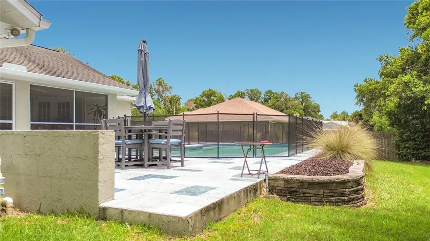 Gorgeous Pool Area