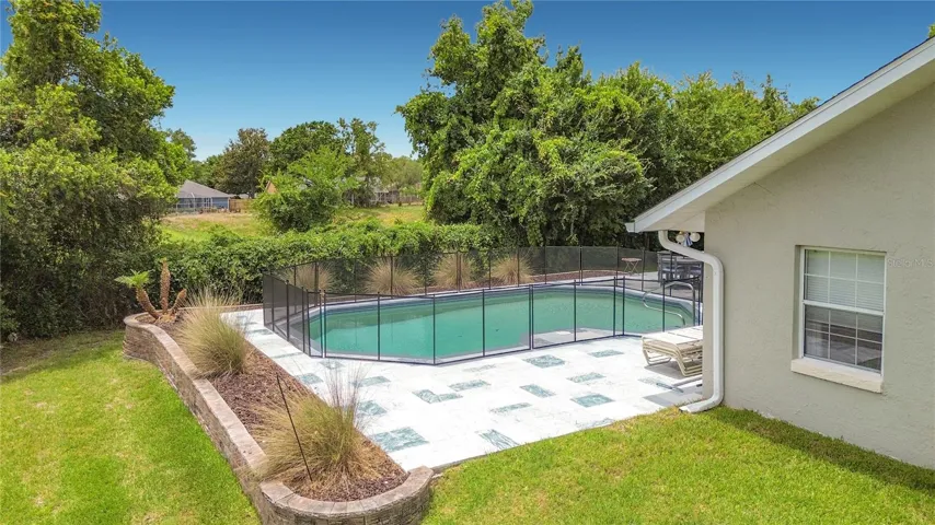 Gorgeous Pool Area