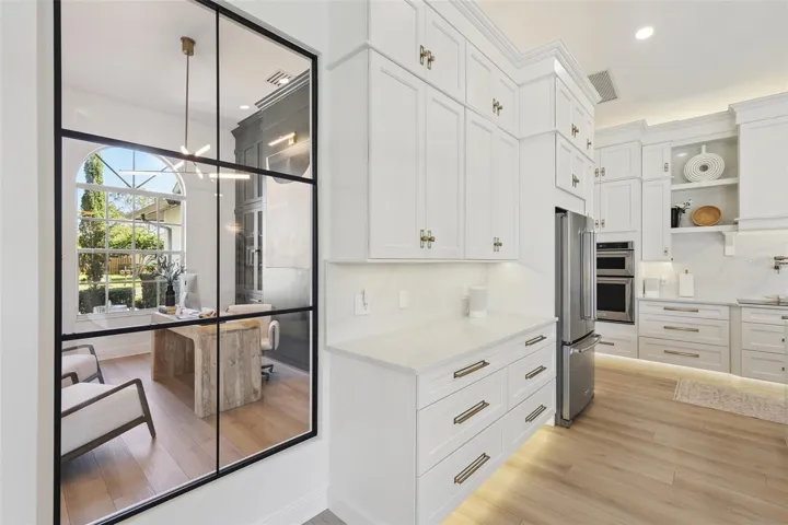 Kitchen Feature