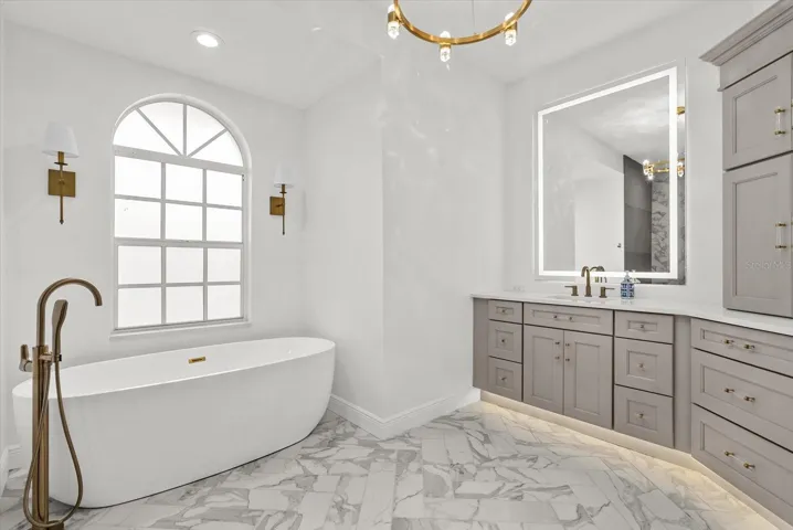 Soaking Tub