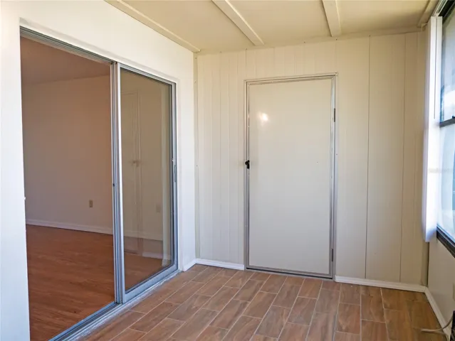 Enclosed FL room