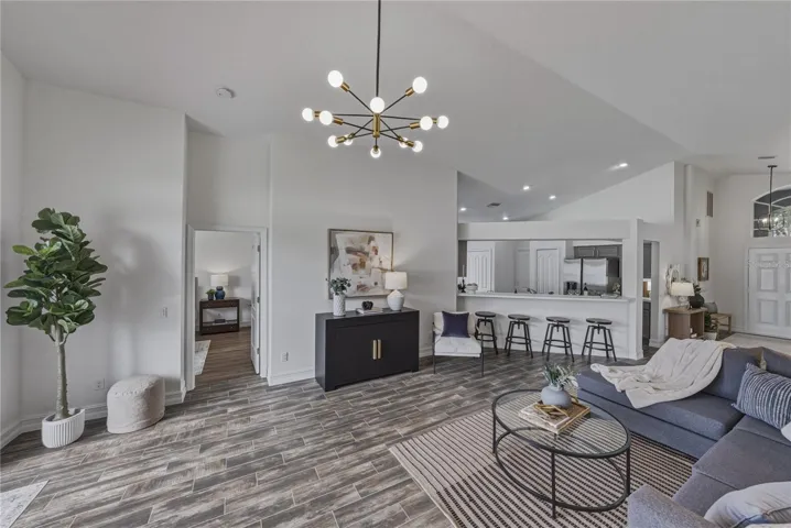 Huge Family Room with Vaulted Ceilngs