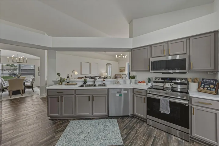 Updated Kitchen with Brand New Stainless Steel Samsung Appliances