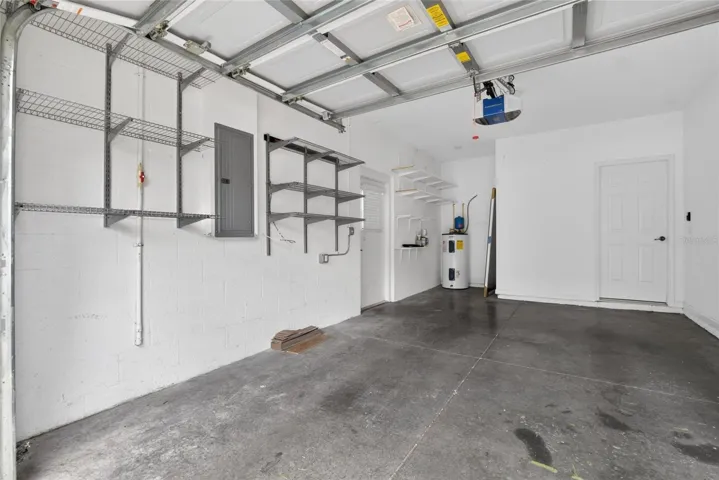 One car garage.