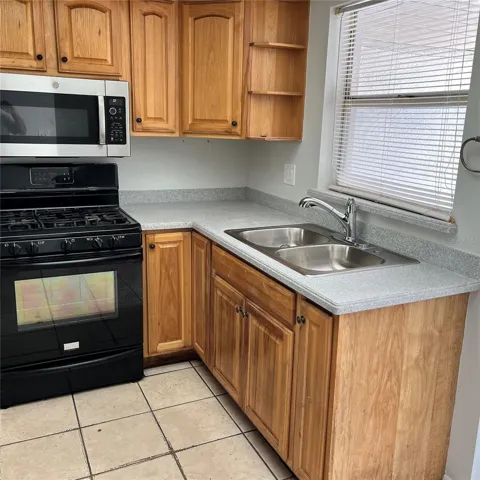 nEW SINK AND FAUCET