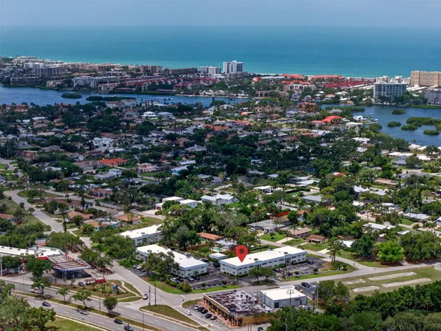 Minutes from Siesta Key