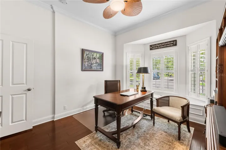 Bay window with storage space
