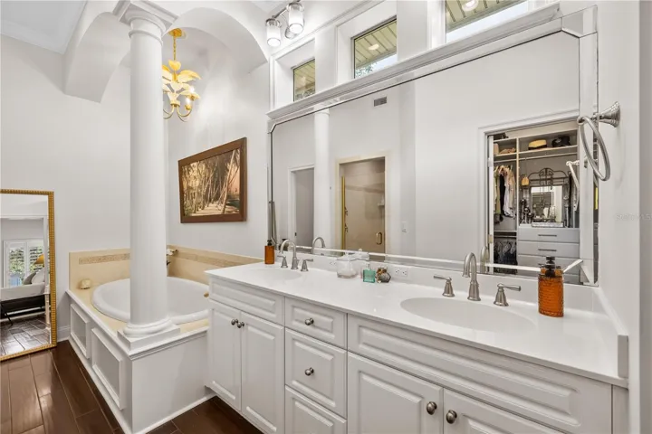 Luxury Owners bathroom