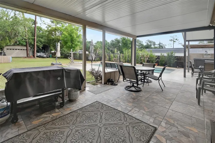 Overed Back Porch