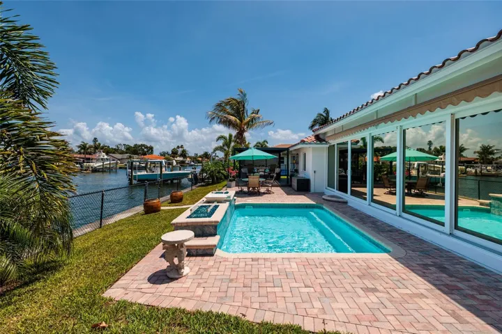 Exterior Back/Pool