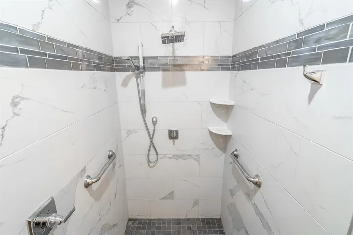 Large Walk In Shower