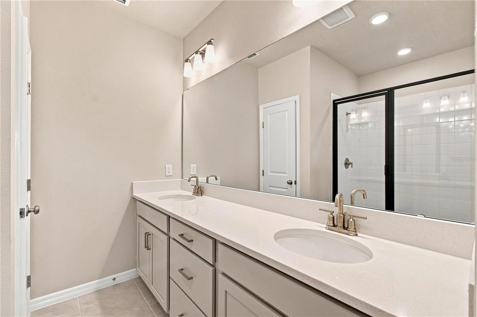 Owner's Bath