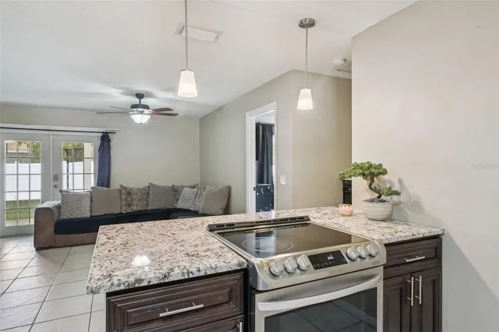 Breakfast bar overlooking the Livingroom FrenchDoors