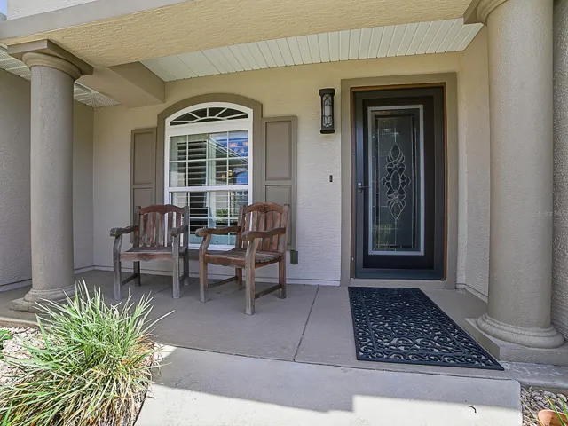 Covered Entryway.