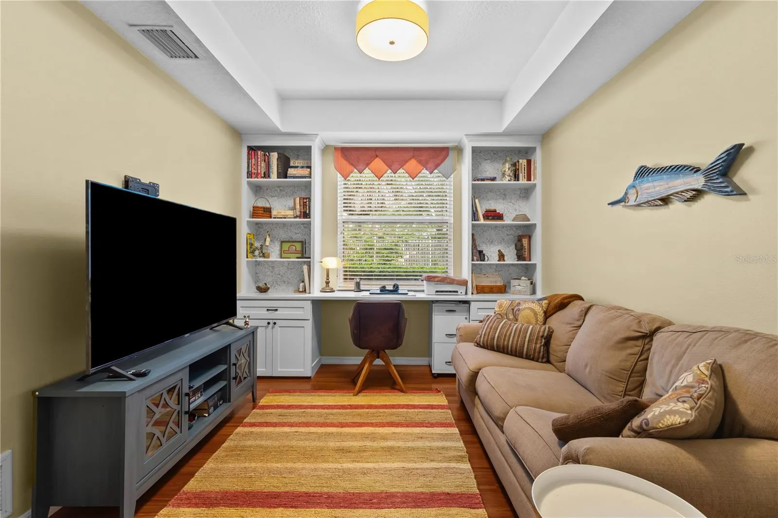 Den interior