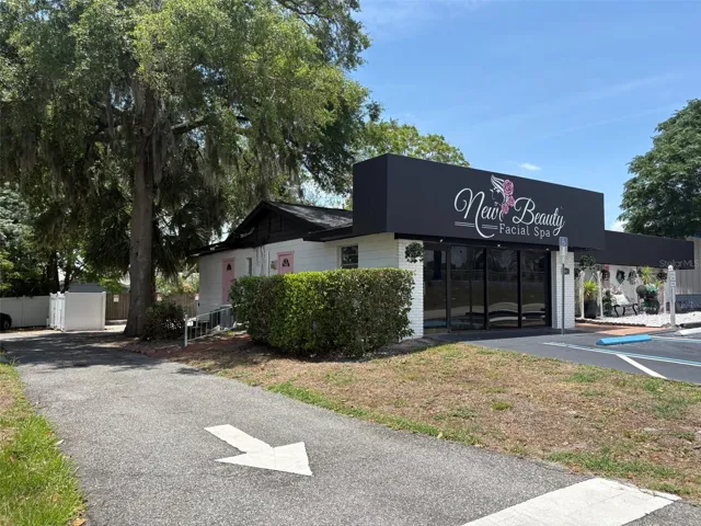 Suite B - Side Entrance