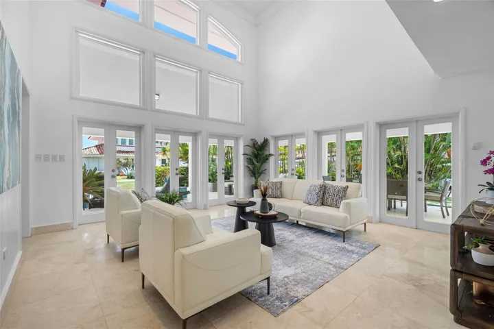 High Ceilings with great natural light surrounded by covered terrace, perfect for entertaining.