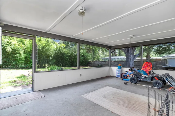 Screened in porch
