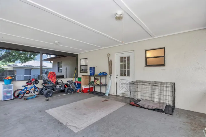 Screened in porch