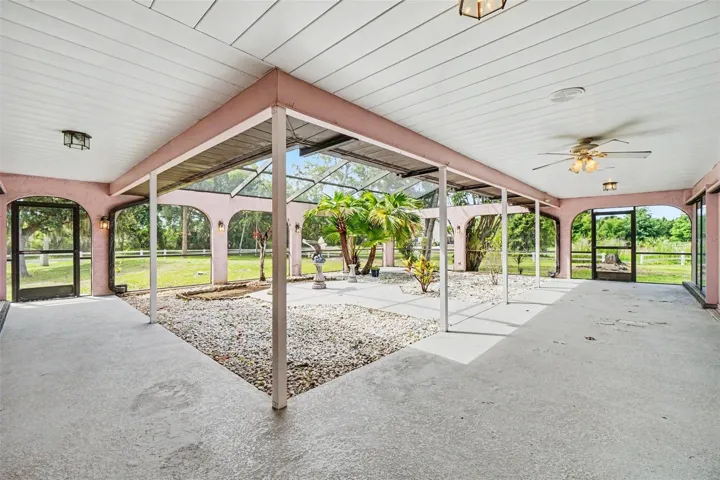 Screened in Lanai