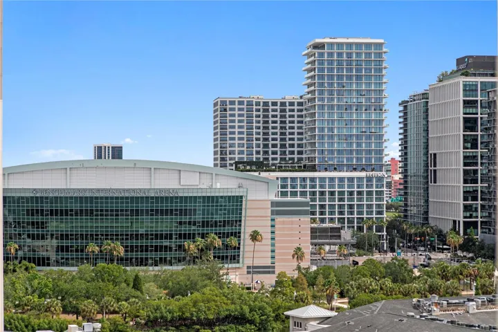 Ideally located on sought-after Harbour Island with walkable access to the very best of city living.
