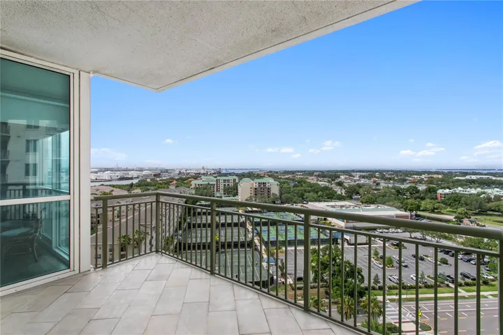 relax while taking in views of Harbour Island, Hillsborough Bay, and Tampa's iconic skyline.
