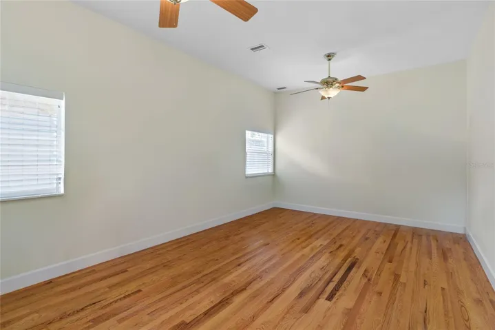 Den/Flex Space