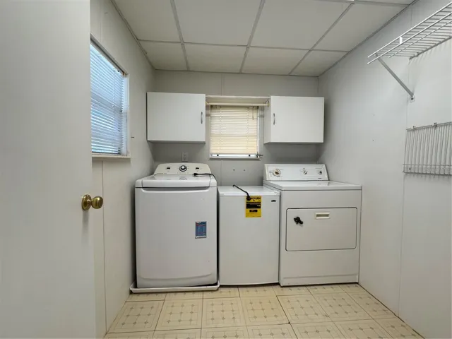 Bonus Indoor Laundry Room