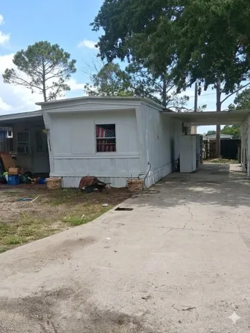 VIRTUALLY STAGED