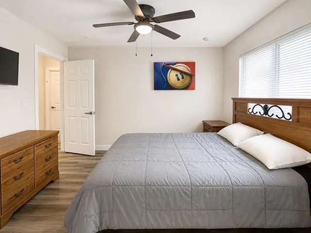 Bedroom 1 (Ensuite)Virtual staged