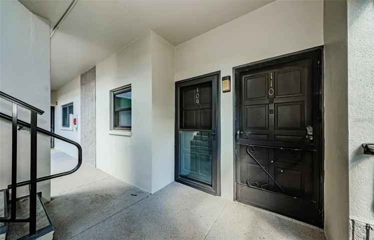 1st floor end