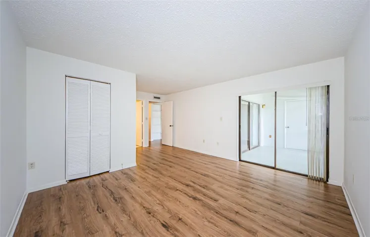 Master Bedroom & Bath