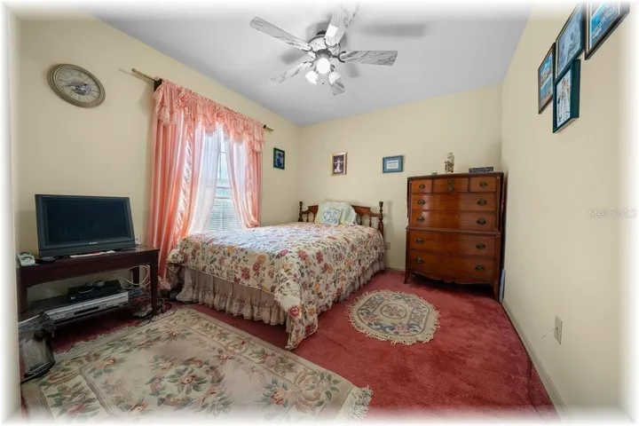 GUEST BEDRMS ARE CARPETED...