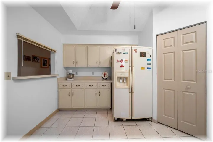 PLUS HAS BREAKFAST NOOK AREA ALONG WITH PASS THRU OUT TO...