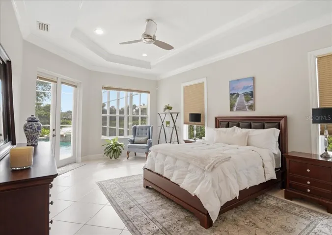 Owners Suite with Door to Lanai