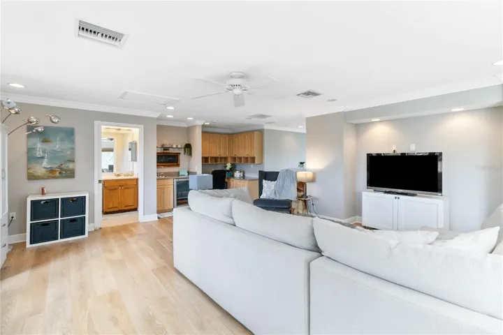 Huge Loft/ Suite/ Bedroom #4