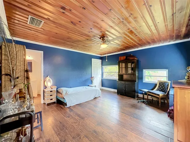Large Primary Bedroom