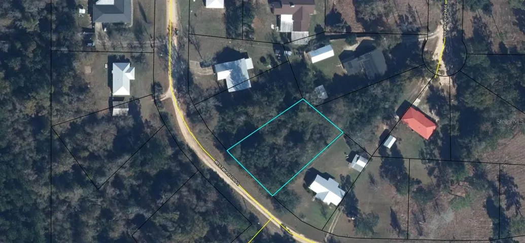 Lot 4 is outlined, Lot 3 is next to it