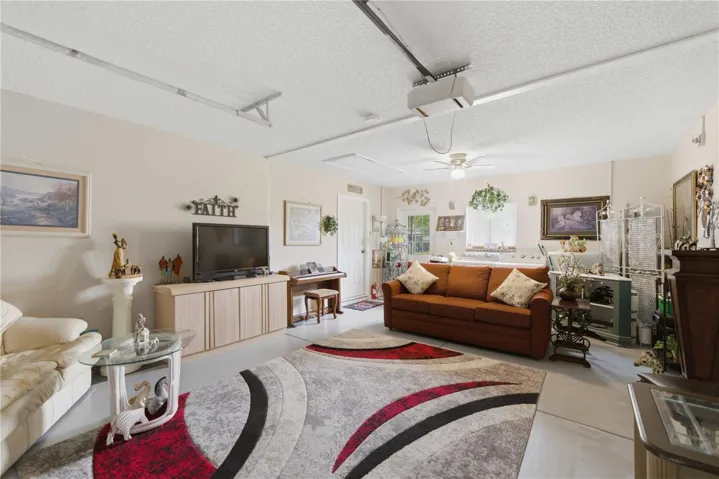 GARAGE MADE TO LIV ING SPACE