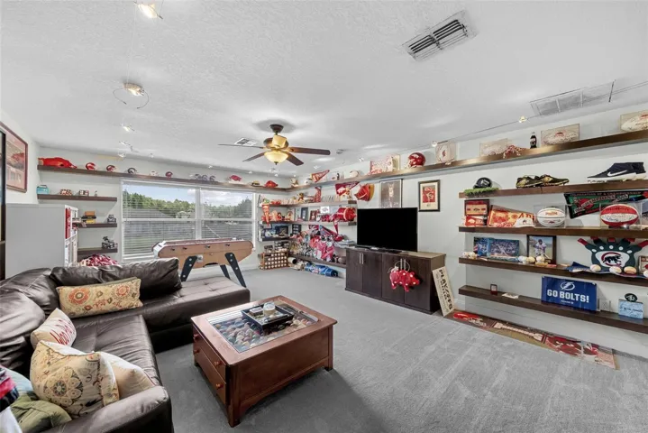HUGE upstairs bonus room with endless flexibility.