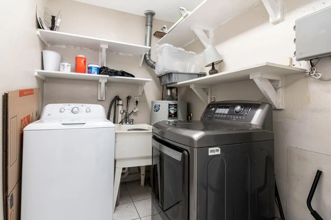 IN LAW SUITE LAUNDRY ROOM