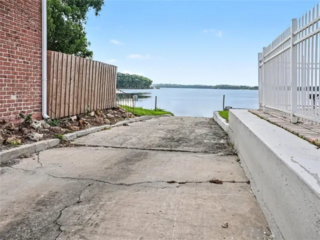 Priate Boot Ramp