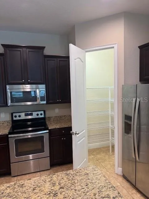 Kitchen Walk-in Pantry