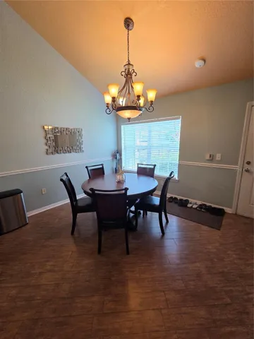 Diningroom w furniture