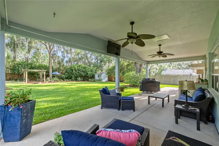 COVERED LANAI
