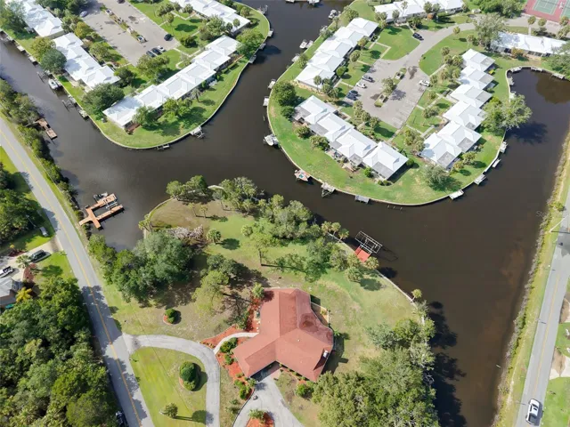 A real island living feel with NO neighbors.