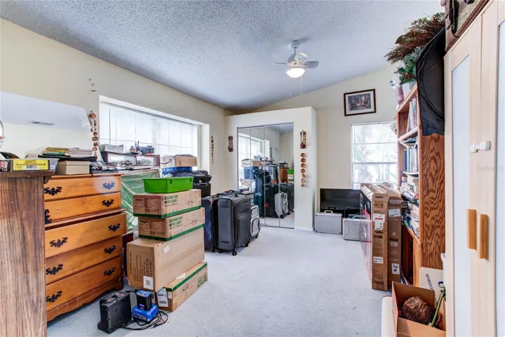Office/Xtra Bedroom/Formal Living Room