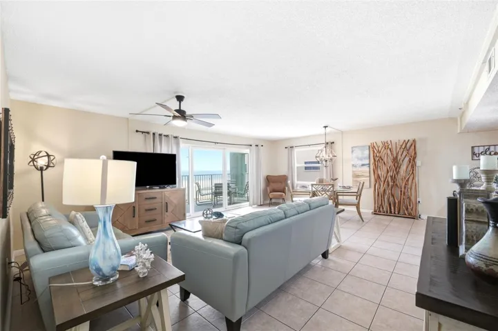 Living room 2